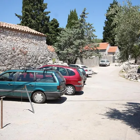 8094b Apartment Beli