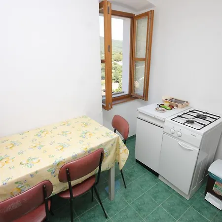 8094b Apartment Beli